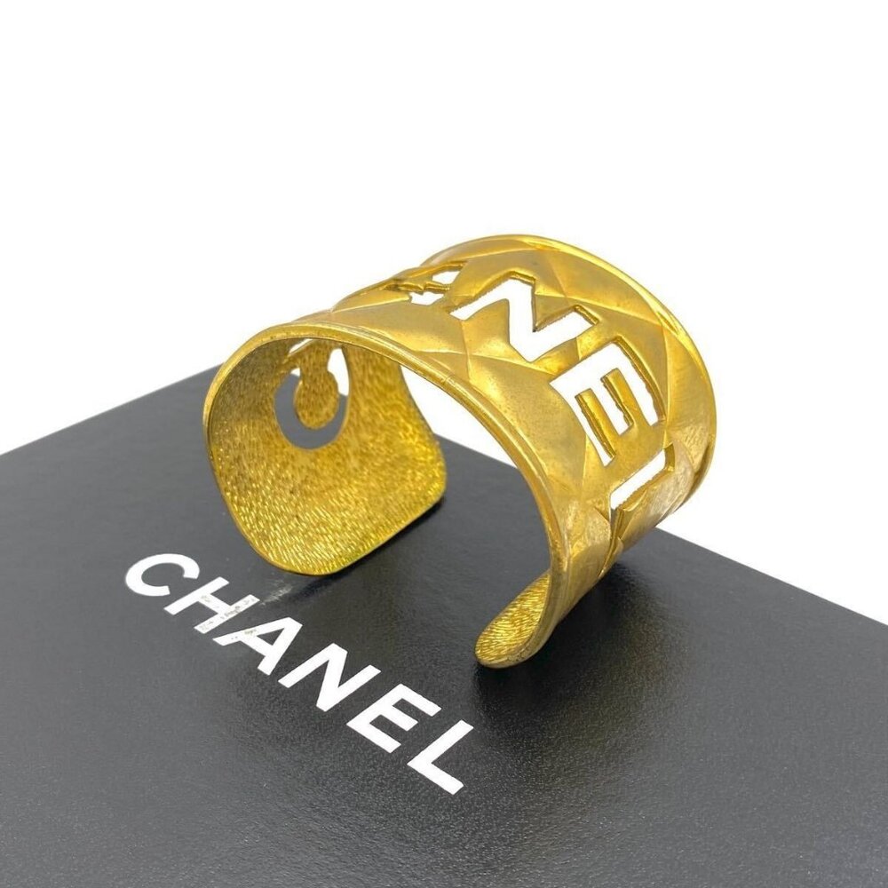 Authentic CHANEL CC Logo Cut Out Vintage Bracelet Cuff Bangle Gold Quilted Wide